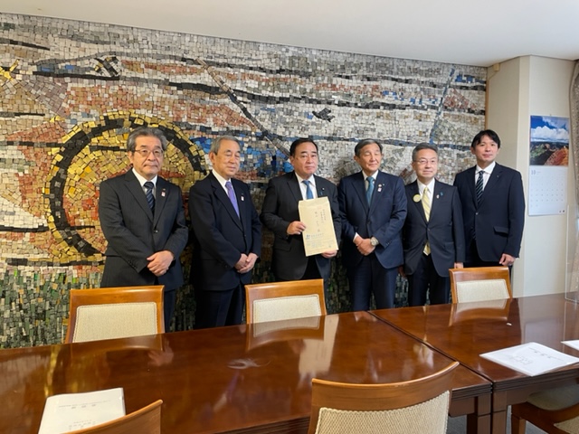 自民党 梶山幹事長代行
