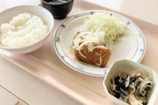 大阪府産のお米とわかめ