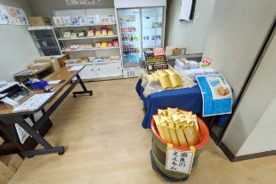 食堂内でのお菓子やアイスクリーム、ドリンク類の販売