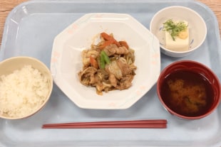 取材日のB定食