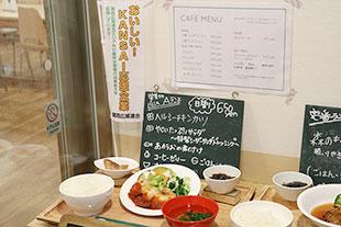 メニュー表と料理の写真