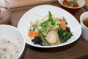 セットの「野菜たっぷり贅沢八宝菜」の写真