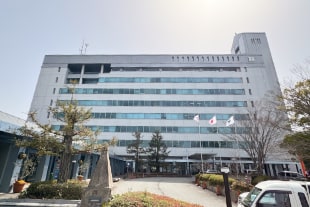 亀岡市役所外観
