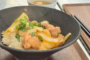 鶏ももの生姜焼き丼