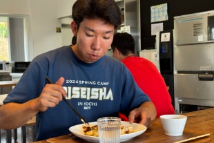 履正社スポーツ専門学校北大阪校 食事風景