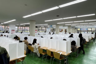 神戸市外国語大学06