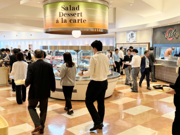 食堂の様子