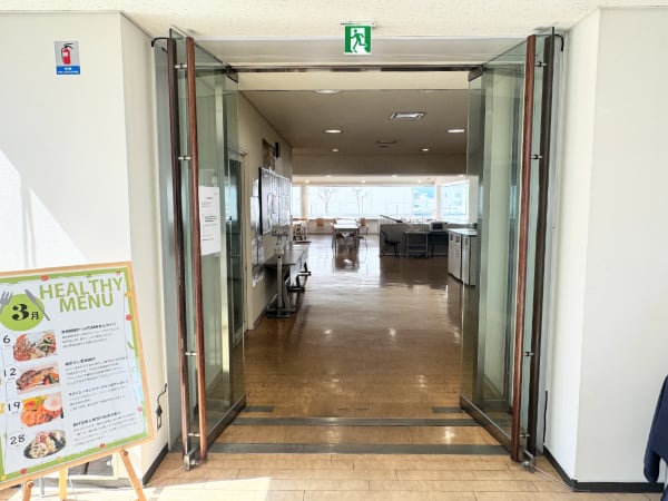 TOWA本社・工場 社員食堂 入口