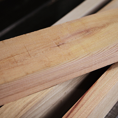 The wood is quickly grown in Shikoku, and boasts an attractive grain and excellent durability.