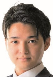 徳安議員の写真