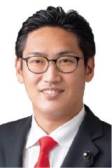 小村議員の写真