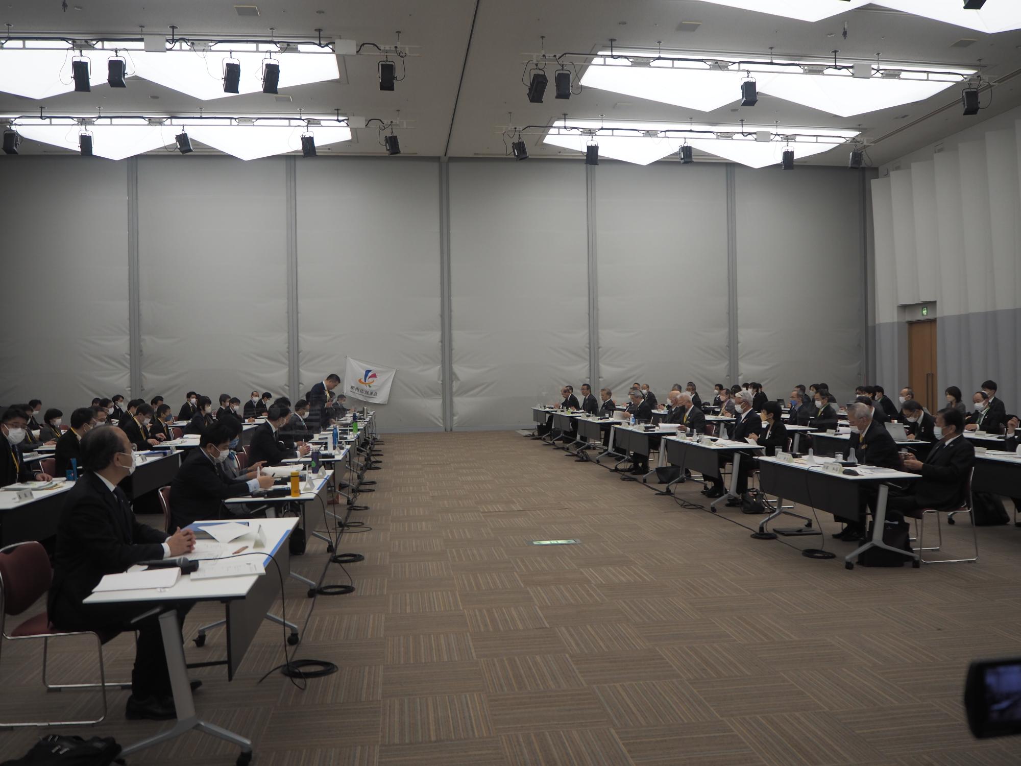 関西経済界と関西広域連合との意見交換会の写真