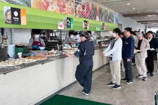 コクヨ社員食堂カウンター