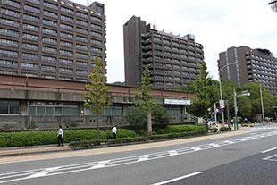 神戸市中央区にある兵庫県庁の写真