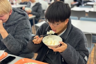 食事の様子