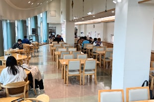 鳥取県立農業大学 食堂内部