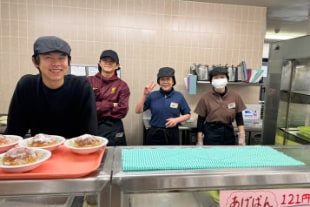 食堂スタッフの皆さん
