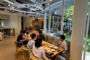 食堂内の様子
