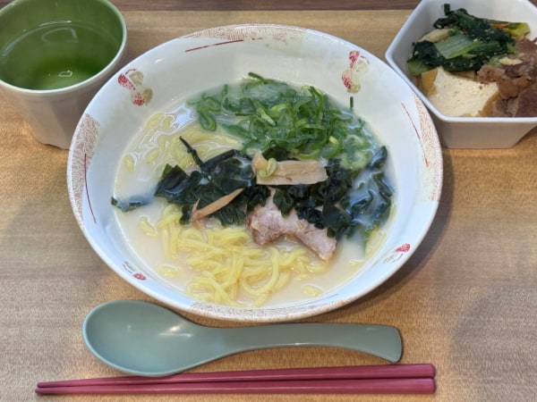 とんこつラーメン