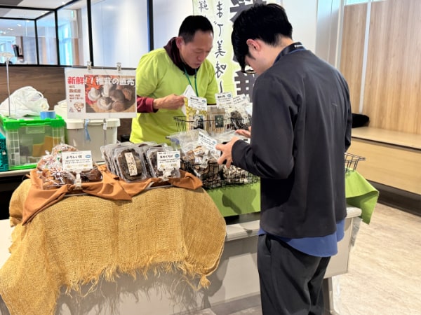 大阪市の出店事業者（2者目）のようす