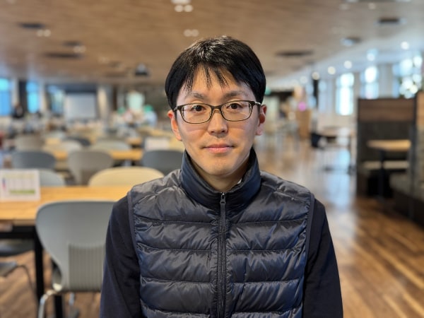 神戸市職員へのインタビューのようす